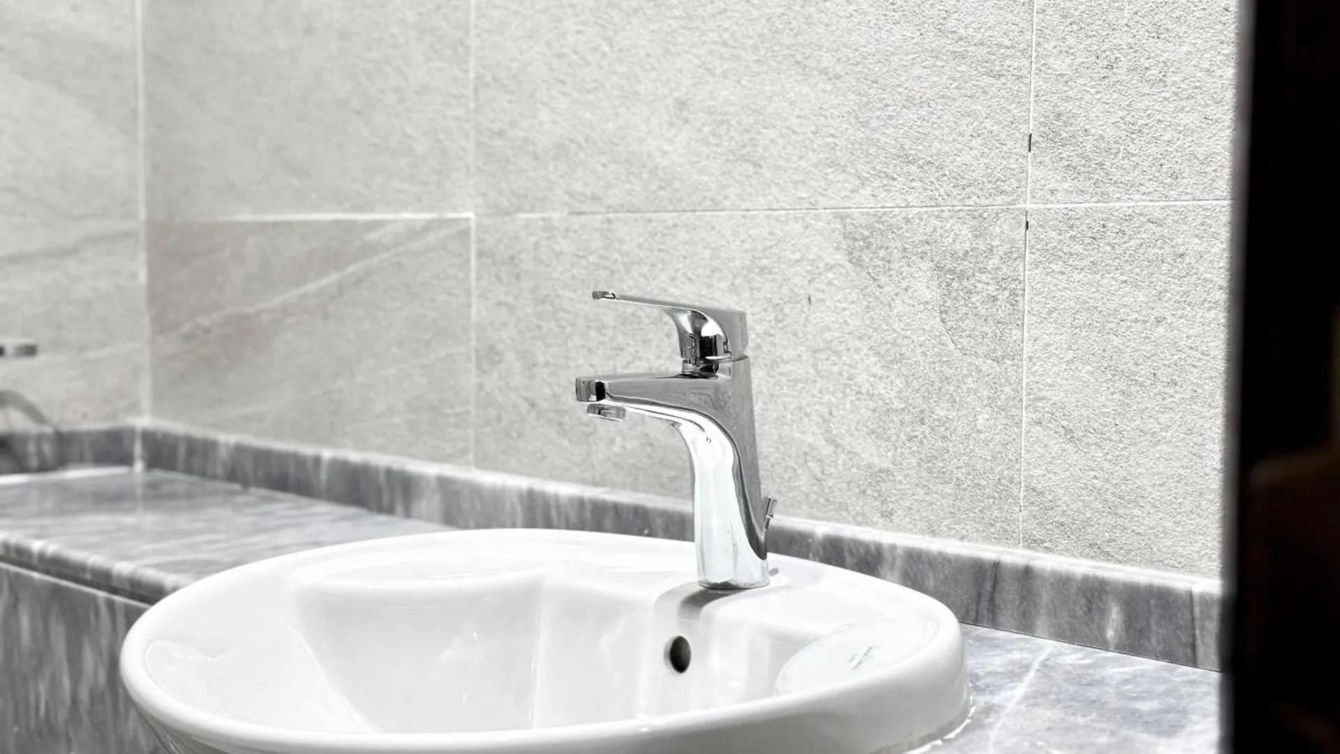 Al Manara Classic Deluxe Studio Dubai Apartment